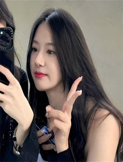 《三个女儿把老妈宠翻天》叙事手法解析：时间线安排与视角切换技巧探讨，特别收录