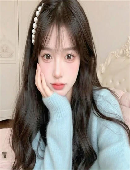 创作秘辛《开局我就无敌了美女房客俏房东》：投资制作的背后故事 感受艺术创作的无限可能